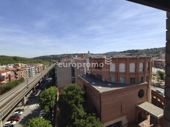 Fantàstic pis amb pàrquing inclòs al centre de Girona!